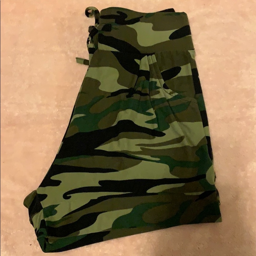 High waisted camo shorts